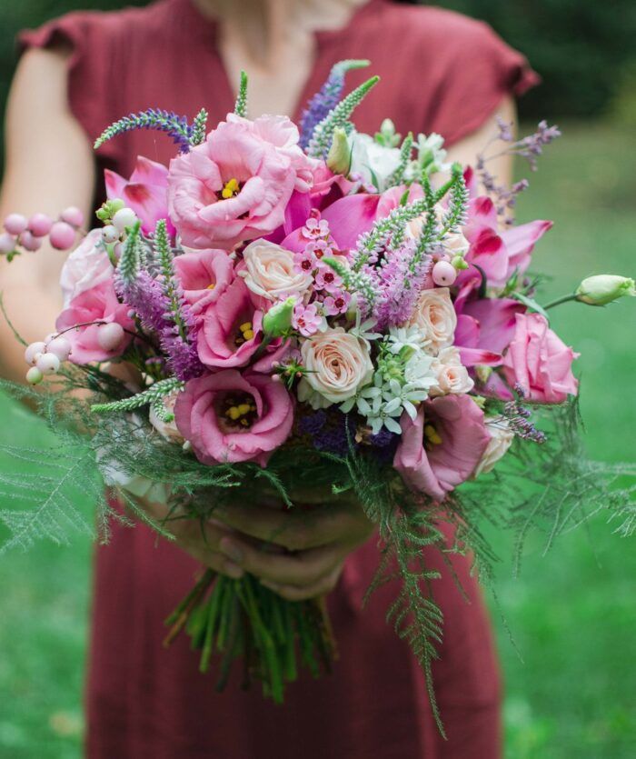 buchet de mireasa flori roz i love myself